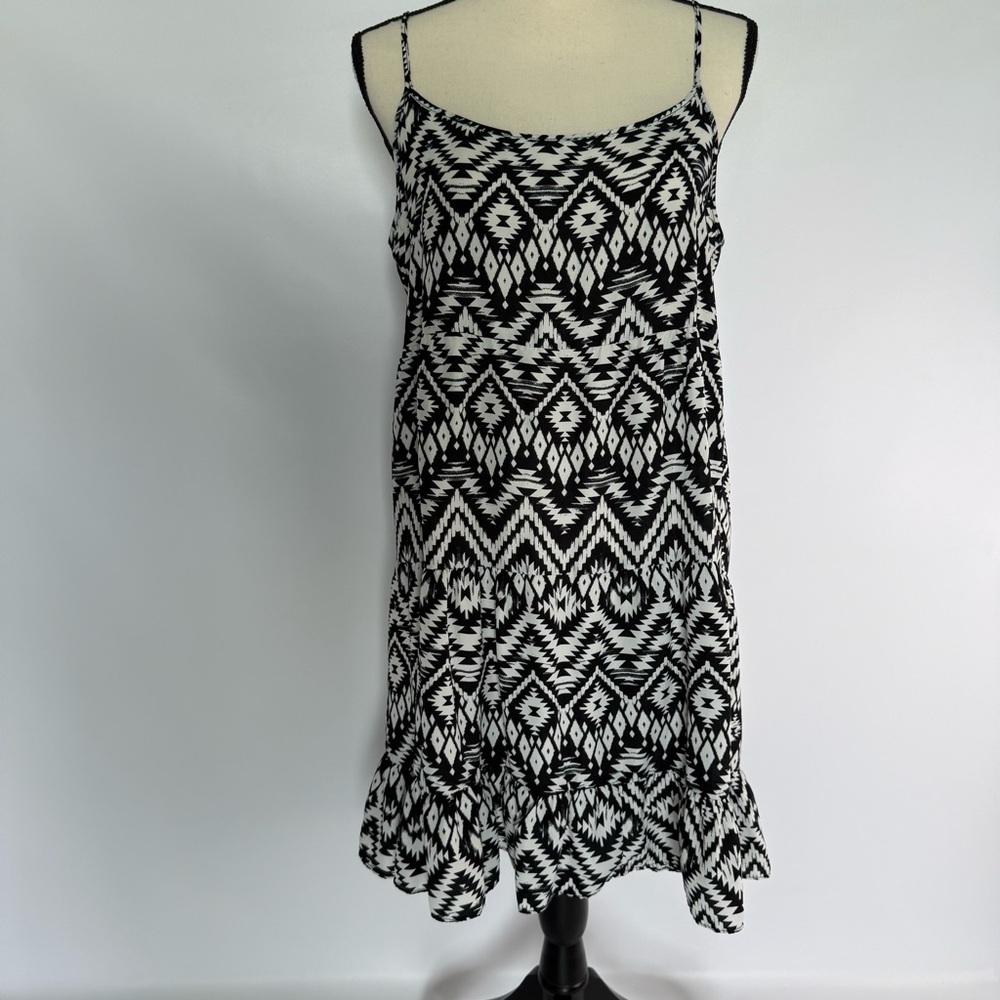 Maurices Black and White Babydoll Aztec womens‎ Dress size medium
